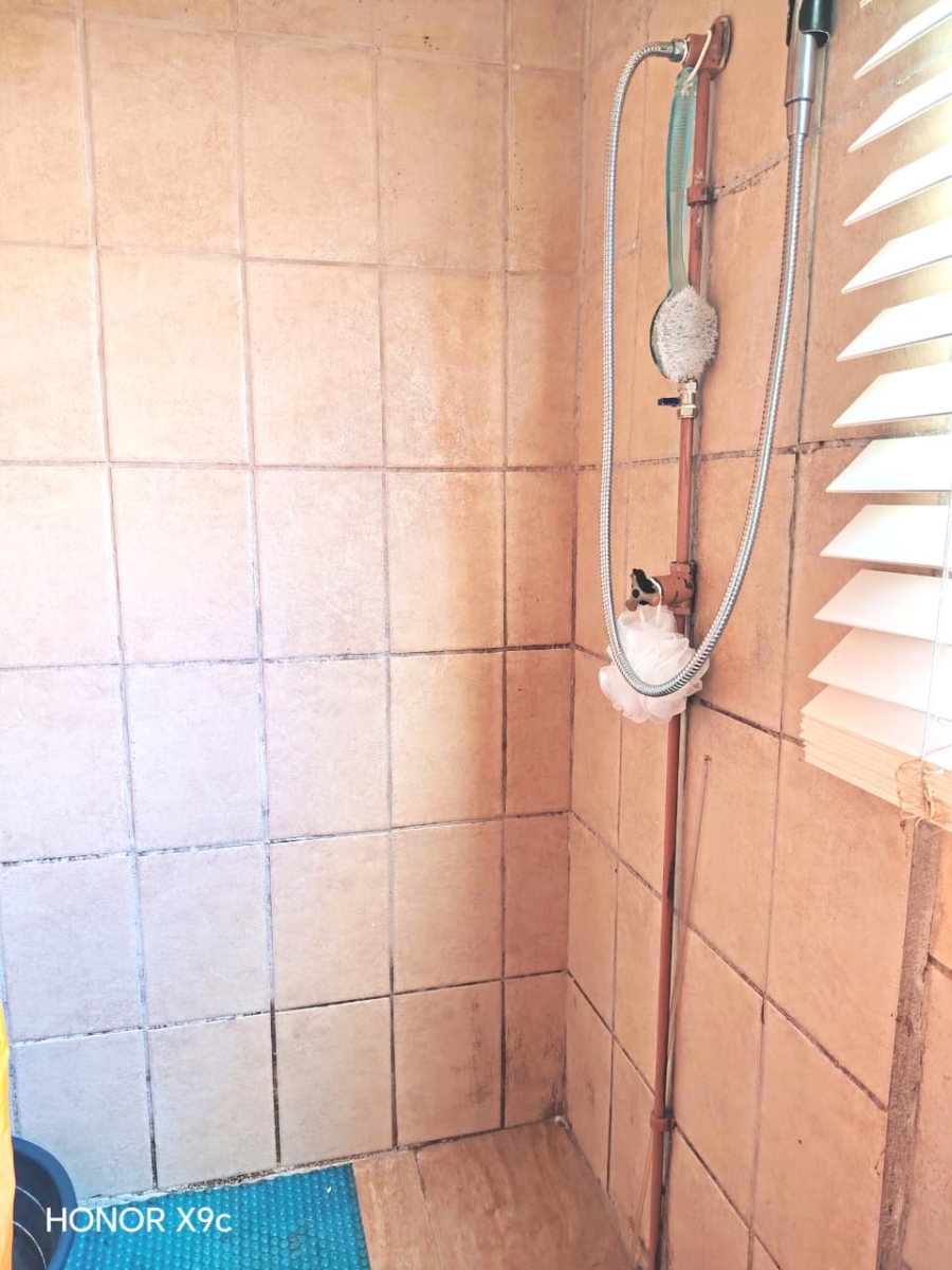 2 Bedroom Property for Sale in Sercor Park Western Cape